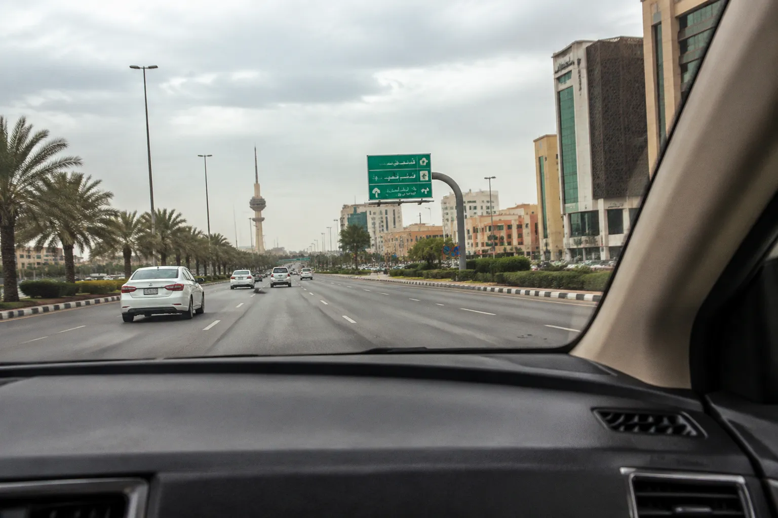 Alquiler de coches en Buraidá (Arabia Saudí): guía práctica