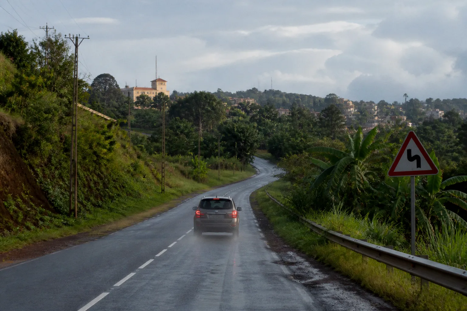 Alquiler de coches en Yaundé (Camerún): guía práctica