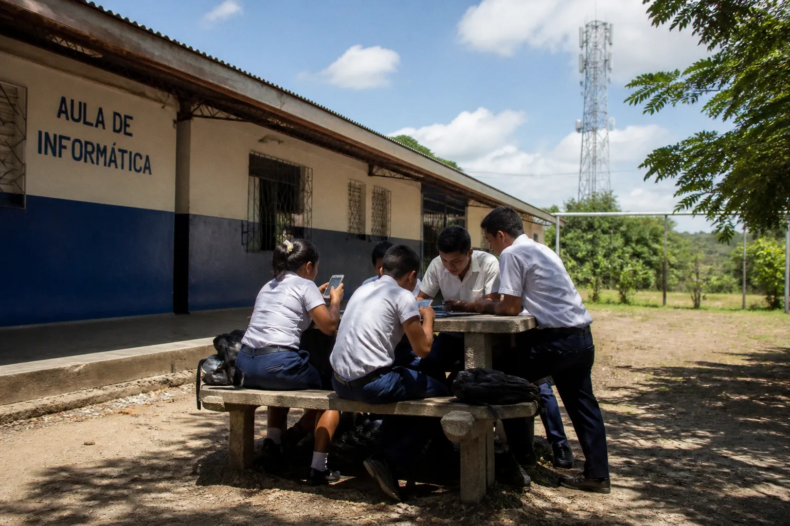 Cómo expandir la conectividad LTE en centros educativos mediante alianzas estratégicas