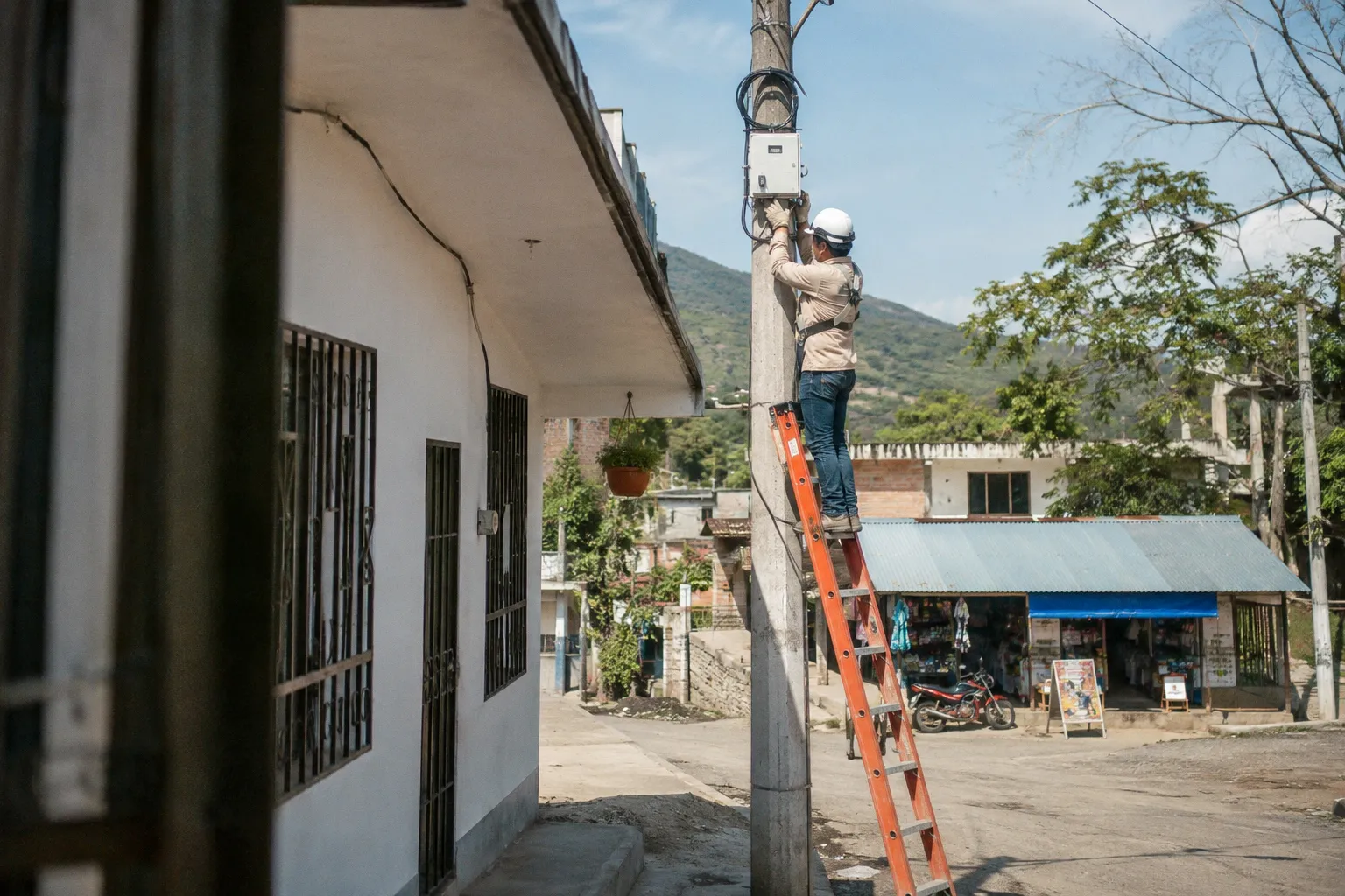 Radiografía de la conectividad en Colombia: el despliegue de fibra y 5G en 2026